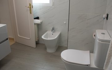 Property slide 32