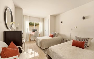 Property slide 16