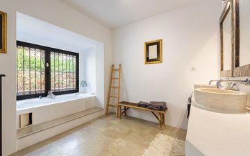 Property slide 17