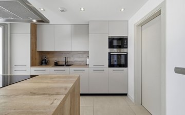 Property slide 10