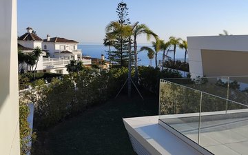 Property slide 18