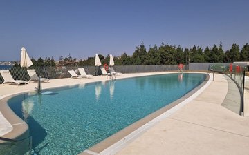 Property slide 20