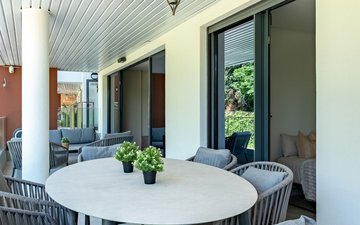 Property slide 32