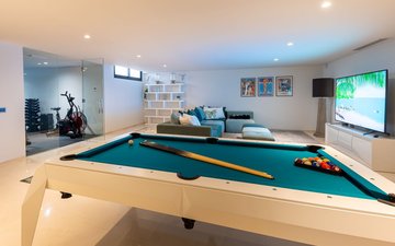 Property slide 18