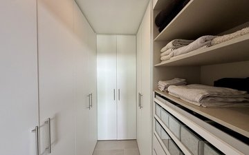 Property slide 40