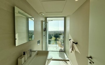 Property slide 44