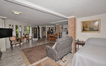 Property slide 25