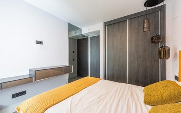 Property slide 32