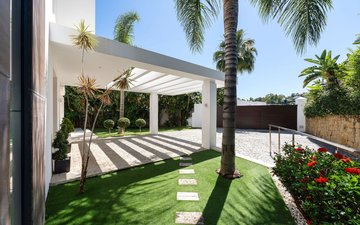 Property slide 19