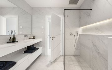 Property slide 31