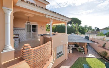 Property slide 22