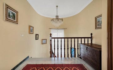 Property slide 40