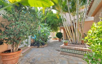 Property slide 72