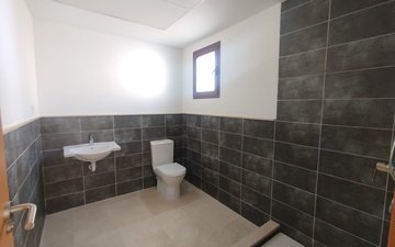 Property slide 32