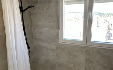 Property slide 17