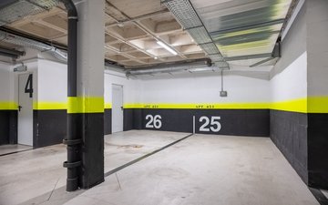 Property slide 32