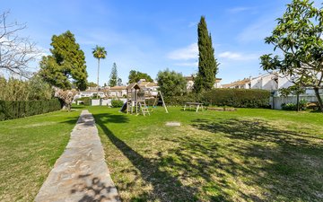 Property slide 32