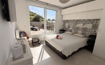Property slide 16