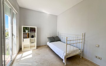 Property slide 25