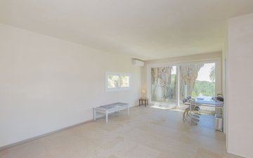 Property slide 14