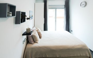 Property slide 32