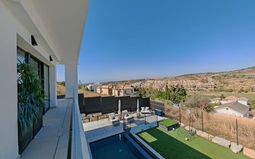 Property slide 27