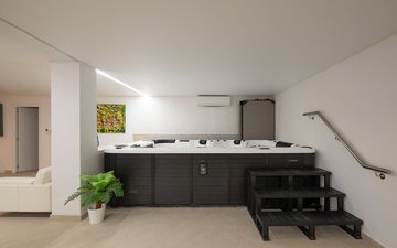 Property slide 20