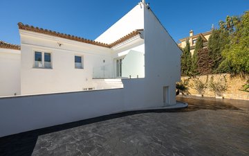 Property slide 38