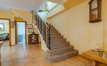 Property slide 16