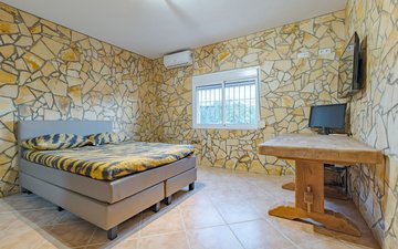 Property slide 65