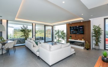 Property slide 10