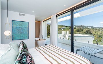Property slide 18
