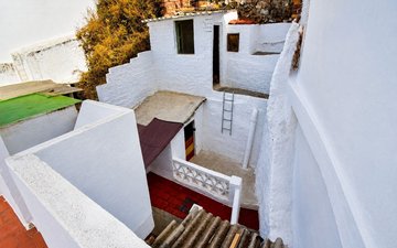 Property slide 4