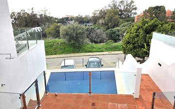 Property slide 20
