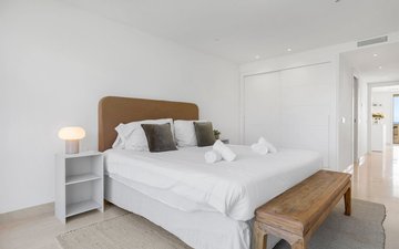 Property slide 25