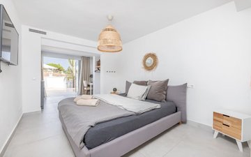 Property slide 17