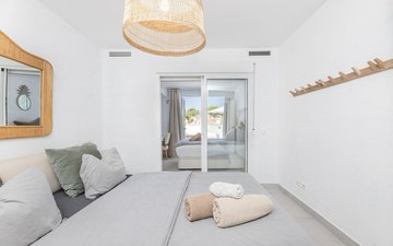Property slide 21