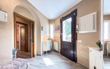 Property slide 21