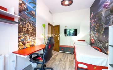 Property slide 32