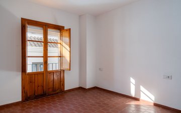 Property slide 16