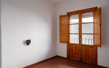Property slide 22