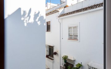 Property slide 38