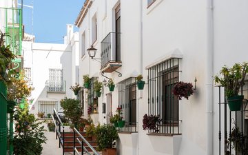 Property slide 40
