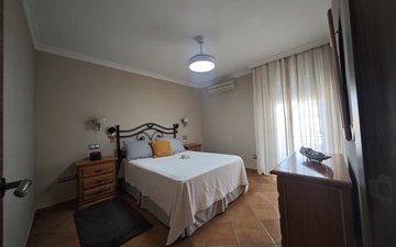 Property slide 25