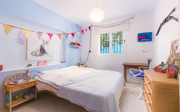 Property slide 10