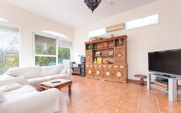 Property slide 17