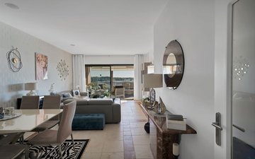 Property slide 10