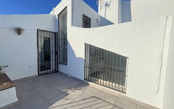 Property slide 32
