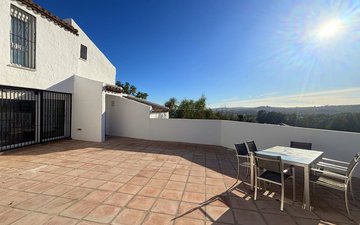 Property slide 44