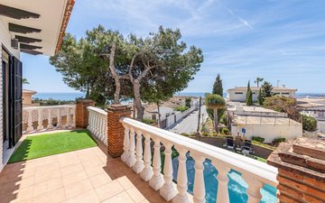 Property slide 21